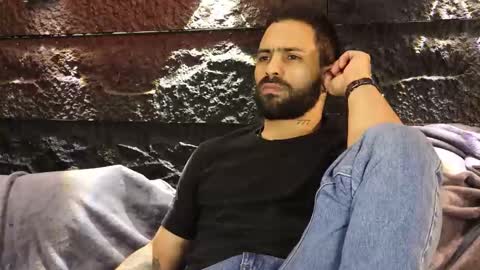 Snapshot of leo_diaz01 chatting on 11-18-25, 01:00 Leo Diaz online show from 11-18-25, 01:00