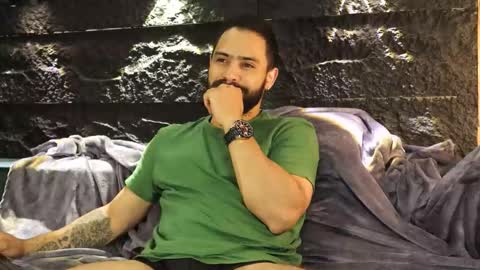 Snapshot of leo_diaz01 chatting on 11-19-25, 11:05 Leo Diaz online show from 11-19-25, 11:05