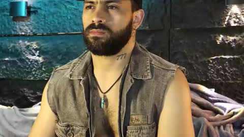 Snapshot of leo_diaz01 chatting on 11-21-25, 01:26 Leo Diaz online show from 11-21-25, 01:26