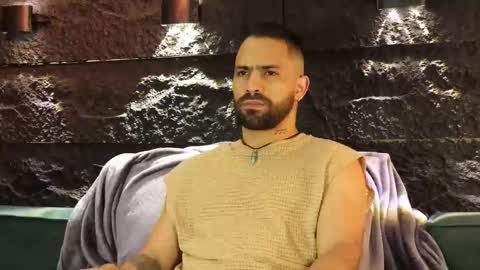 Snapshot of leo_diaz01 chatting on 11-26-25, 02:12 Leo Diaz online show from 11-26-25, 02:12