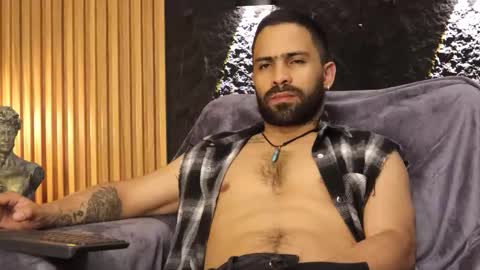 Snapshot of leo_diaz01 chatting on 12-05-25, 02:53 Leo Diaz online show from 12-05-25, 02:53