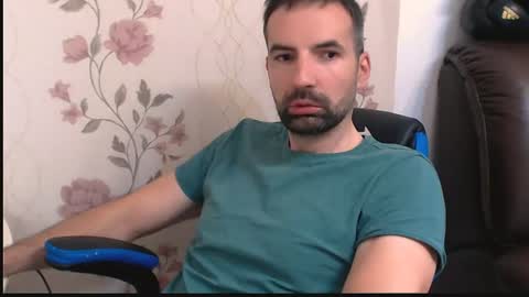 Snapshot of leo_gianni chatting on 06-15-26, 09:55 Leo Gianni online show from 06-15-26, 09:55