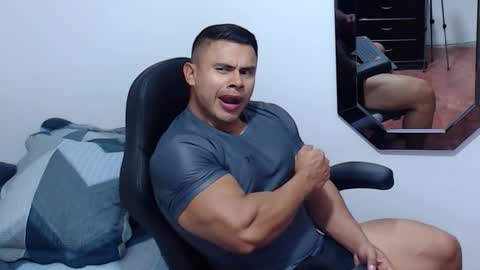 Leo online show from 03-25-26, 01:50