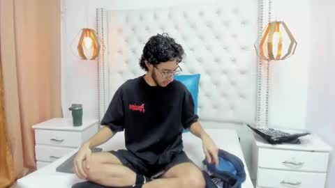 Snapshot of leo_sanz6 chatting on 07-21-26, 12:29 LEO online show from 07-21-26, 12:29