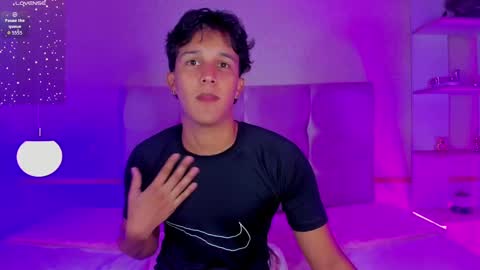 Snapshot of leo_savage_ chatting on 09-25-25, 04:49 Leo online show from 09-25-25, 04:49