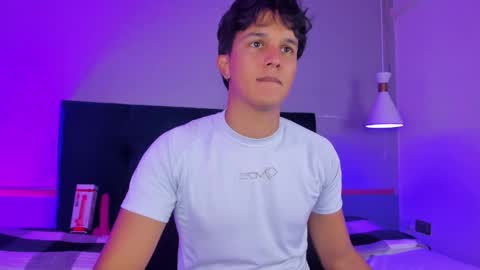 Snapshot of leo_savage_ chatting on 10-05-25, 03:49 Leo online show from 10-05-25, 03:49