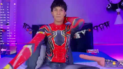 Snapshot of leo_savage_ chatting on 10-27-25, 04:05 Leo online show from 10-27-25, 04:05