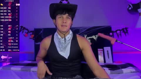 Snapshot of leo_savage_ chatting on 11-01-25, 04:14 Leo online show from 11-01-25, 04:14