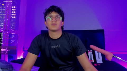 Snapshot of leo_savage_ chatting on 11-03-25, 03:41 Leo online show from 11-03-25, 03:41