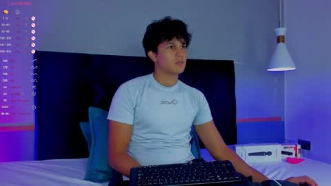 Snapshot of leo_savage_ chatting on 11-10-25, 03:49 Leo online show from 11-10-25, 03:49