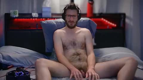 LeoBiggy online show from 02-25-25, 05:52