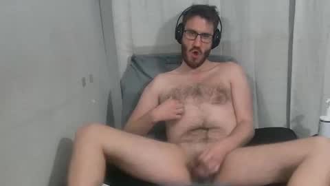 LeoBiggy online show from 10-26-25, 04:40