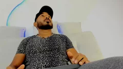 leo  online show from 06-08-26, 01:11