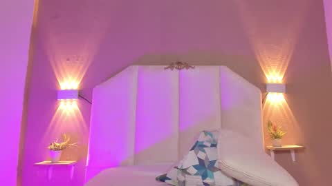 Snapshot of leodovina_16 chatting on 02-12-26, 01:50 Leo online show from 02-12-26, 01:50