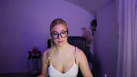 Snapshot of leokitty_ chatting on 03-17-26, 02:09 leokitty online show from 03-17-26, 02:09