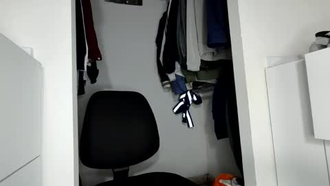 leolenry online show from 11-02-25, 06:32