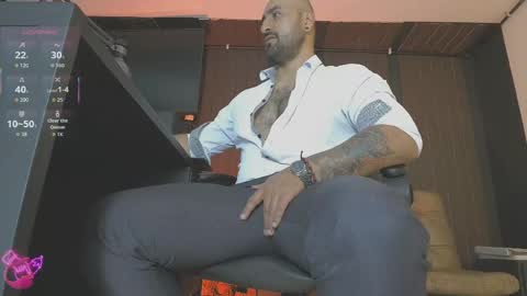 Snapshot of leon_1717 chatting on 04-30-26, 10:36 Leon online show from 04-30-26, 10:36