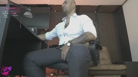 Snapshot of leon_1717 chatting on 06-10-26, 03:33 Leon online show from 06-10-26, 03:33