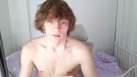 Snapshot of leon_heart666 chatting on 06-08-26, 01:28 Leon online show from 06-08-26, 01:28
