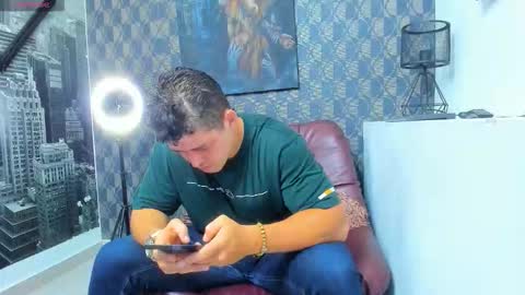 Leon Smoron online show from 12-21-25, 10:50