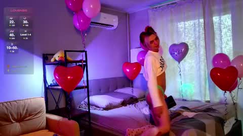 Leon online show from 02-11-25, 10:37