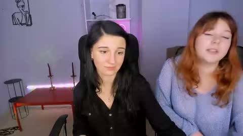 Leona online show from 11-18-25, 02:17