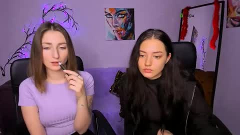 Leona online show from 11-19-25, 06:46