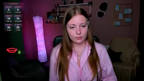 Leona online show from 11-19-25, 06:52