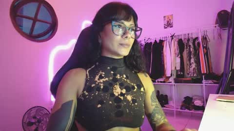 Snapshot of leona_moon13 chatting on 06-06-26, 02:22 LeonaMoon online show from 06-06-26, 02:22
