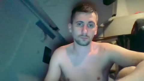 Snapshot of leonard_danny chatting on 03-05-26, 05:31 Leonard online show from 03-05-26, 05:31