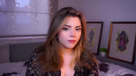 Mia online show from 12-14-25, 08:09