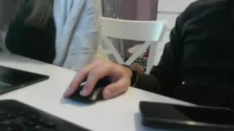 angel e sonia online show from 04-21-26, 08:42