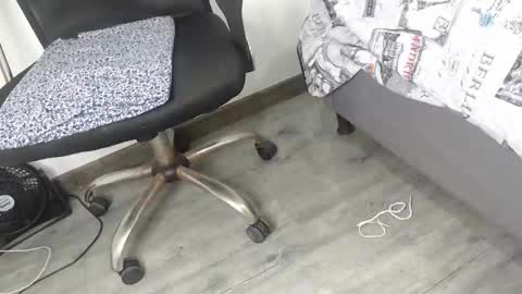 Leonella online show from 01-03-25, 07:39