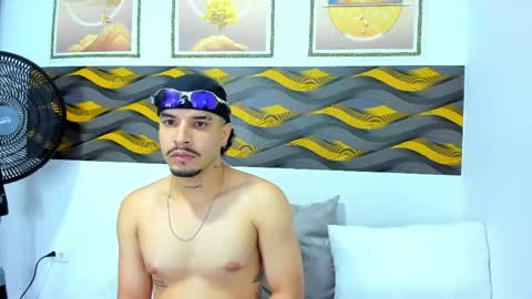 Leon online show from 04-17-26, 02:47