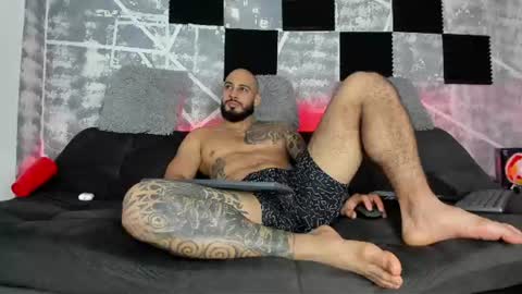 Snapshot of leonidas_k18 chatting on 06-23-26, 07:34 ANDRES online show from 06-23-26, 07:34
