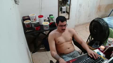 Snapshot of leonino231 chatting on 12-14-25, 04:01 leonino231 online show from 12-14-25, 04:01