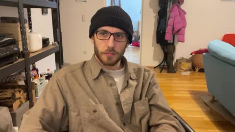 Snapshot of leonvampire chatting on 01-27-25, 11:32 Leon online show from 01-27-25, 11:32