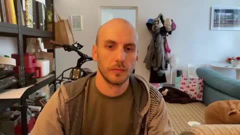 Snapshot of leonvampire chatting on 10-01-25, 01:50 Leon online show from 10-01-25, 01:50