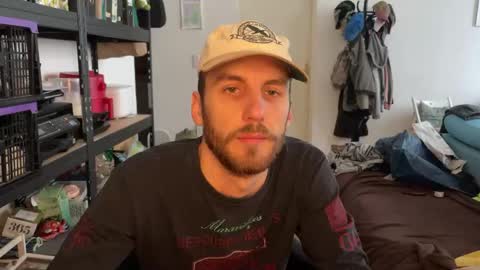 Snapshot of leonvampire chatting on 11-20-25, 09:42 Leon online show from 11-20-25, 09:42