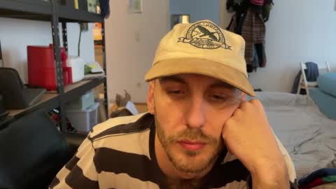 Snapshot of leonvampire chatting on 12-14-25, 11:04 Leon online show from 12-14-25, 11:04