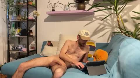 Snapshot of leonvampire chatting on 12-19-25, 02:02 Leon online show from 12-19-25, 02:02