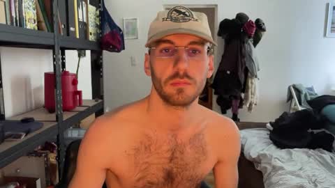 Snapshot of leonvampire chatting on 01-13-26, 12:32 Leon online show from 01-13-26, 12:32