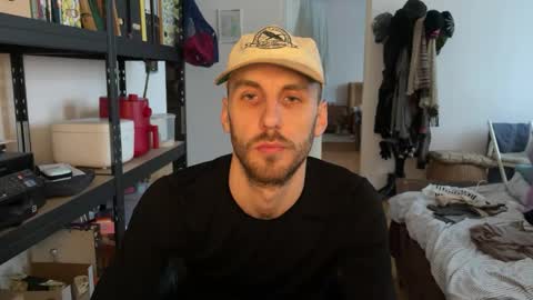 Snapshot of leonvampire chatting on 01-19-26, 02:54 Leon online show from 01-19-26, 02:54