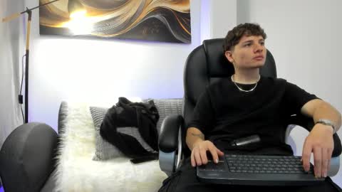 Leo  online show from 11-09-25, 04:55