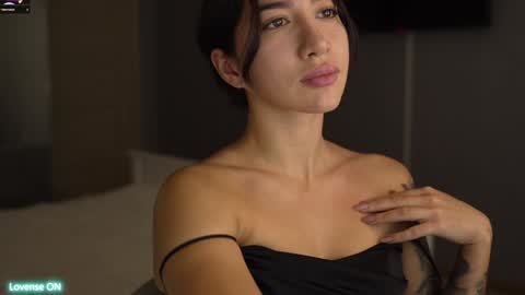 Snapshot of leoramallis chatting on 12-03-24, 04:17 Leora online show from 12-03-24, 04:17