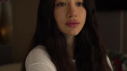 Snapshot of leoramallis chatting on 12-27-24, 04:43 Leora online show from 12-27-24, 04:43
