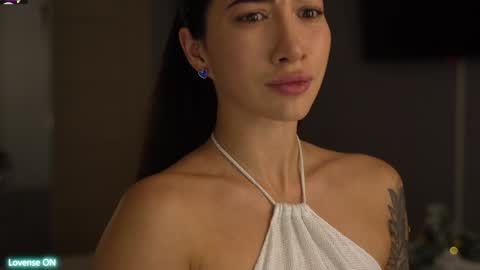 Snapshot of leoramallis chatting on 01-05-25, 04:16 Leora online show from 01-05-25, 04:16
