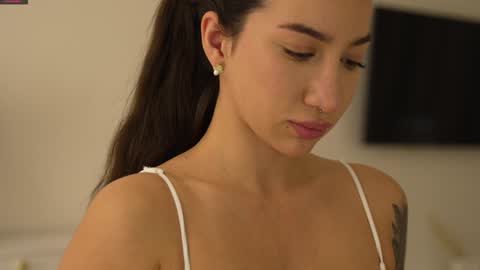 Snapshot of leoramallis chatting on 02-07-25, 04:56 Leora online show from 02-07-25, 04:56