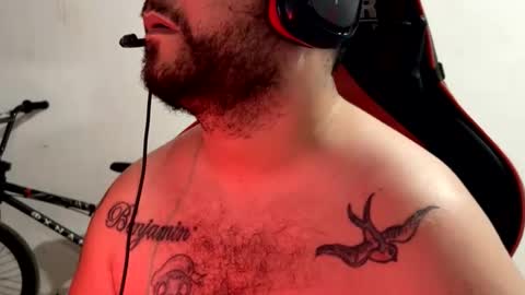 Leo Salvaje online show from 11-18-25, 05:45