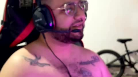 Leo Salvaje online show from 11-21-25, 08:18